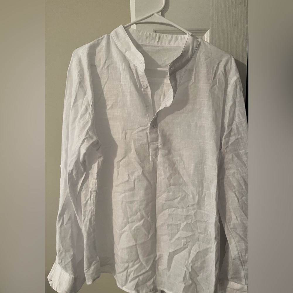 Men’s white linen long sleeve shirt